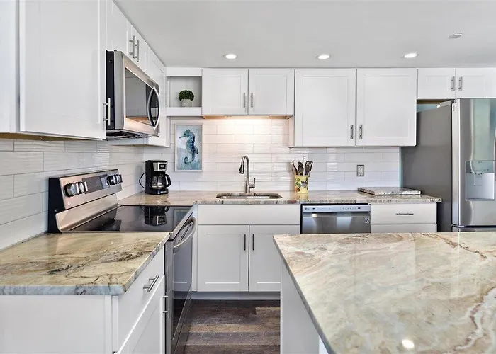 Newly Renovated 2 Bedroom Ocean Front With Outdoor Pool!
