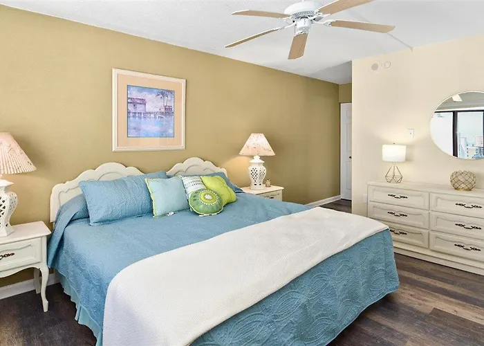 Newly Renovated 2 Bedroom Ocean Front With Outdoor Pool!